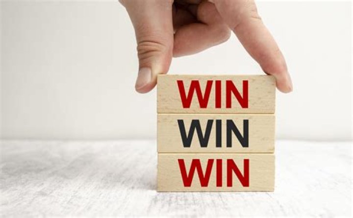 How do you win in tennis?