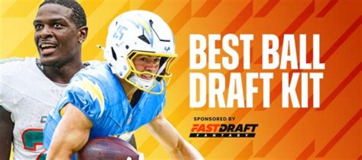 How does auto-draft work in fantasy football?
