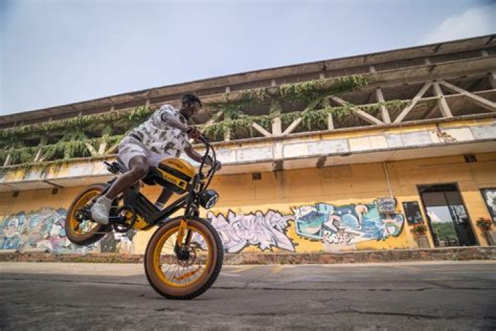 How fast does a 5000w electric bike go?