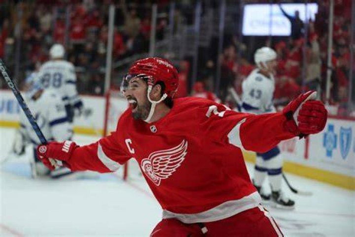 How long does a Red Wings game last?