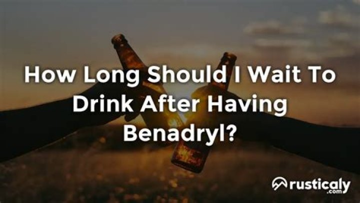 How long should I wait to eat after drinking water in the morning?
