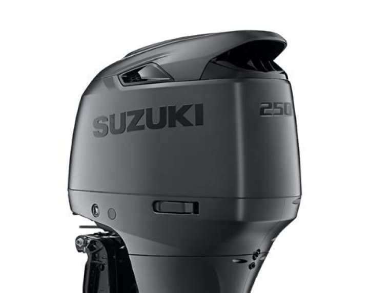 How many hours will a 2-stroke outboard last?