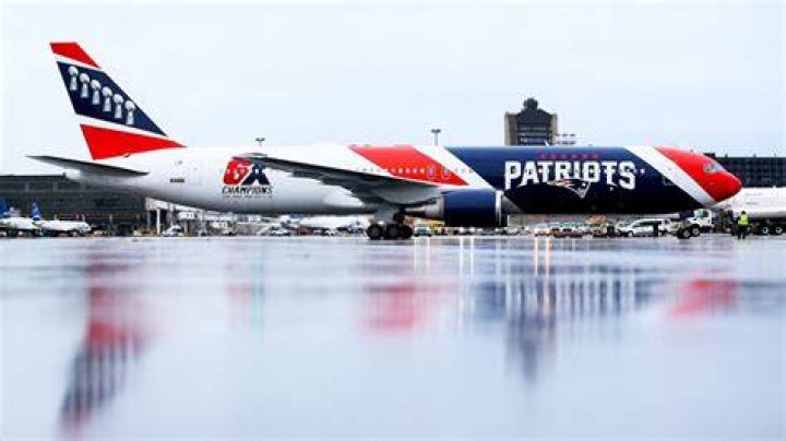 How many NFL teams have their own planes?