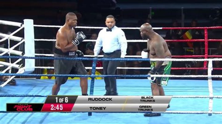 How many times did Tyson fight Razor Ruddock?