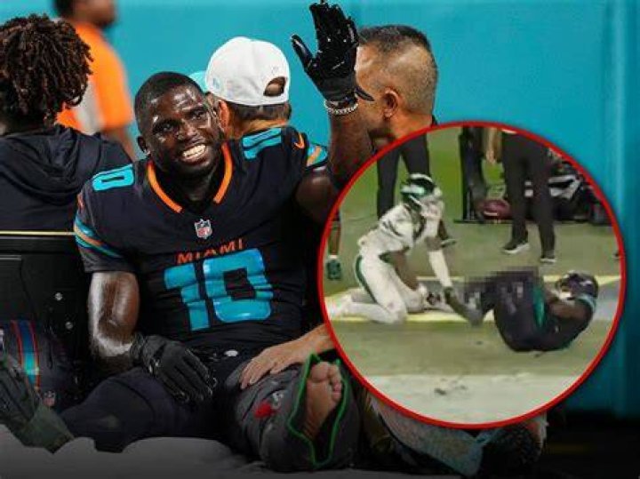 How much did Tyreek Hill get to go to Miami?
