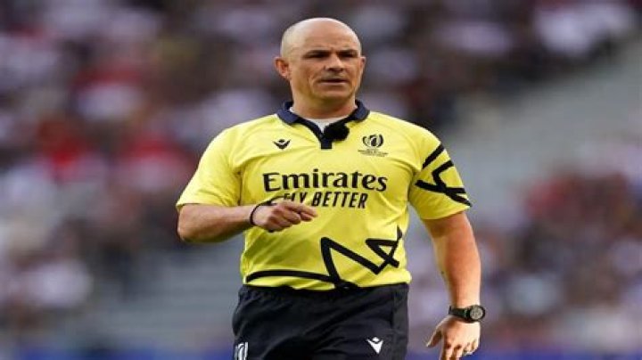 How much do rugby referees earn?