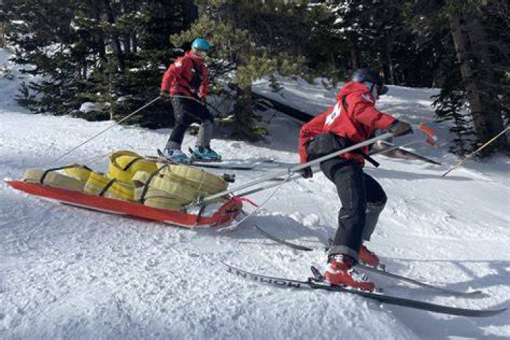 How much do ski patrollers make in Colorado?