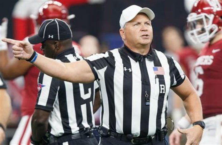 How much does a college football referee make?