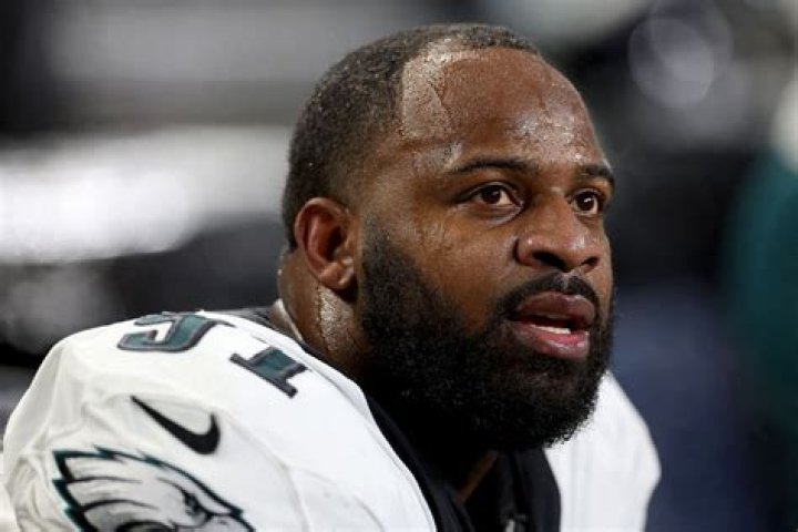 How much does Fletcher Cox make a year?