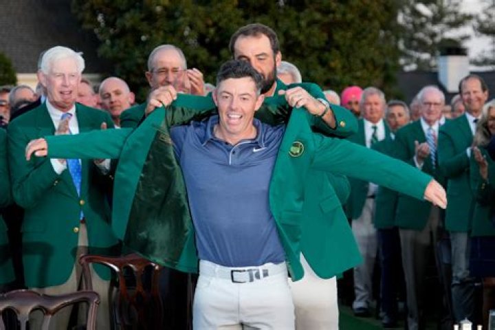 How much is the entry fee for the Masters?
