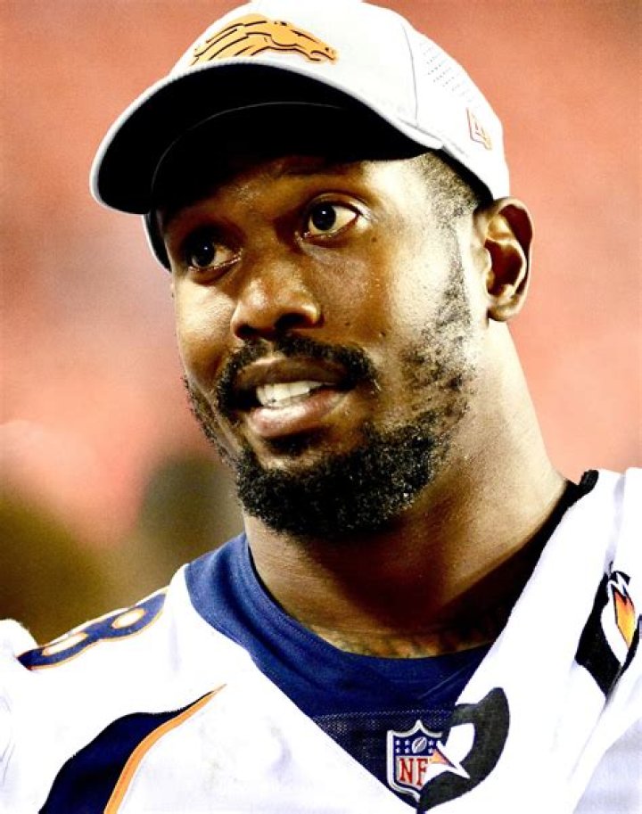 How much is Von Miller's contract guaranteed?