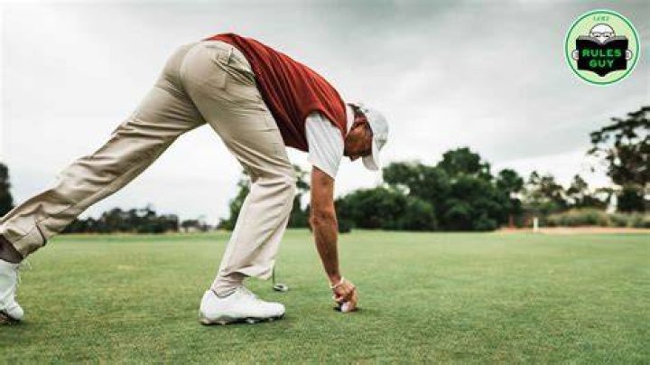 How often do pros change their golf ball?
