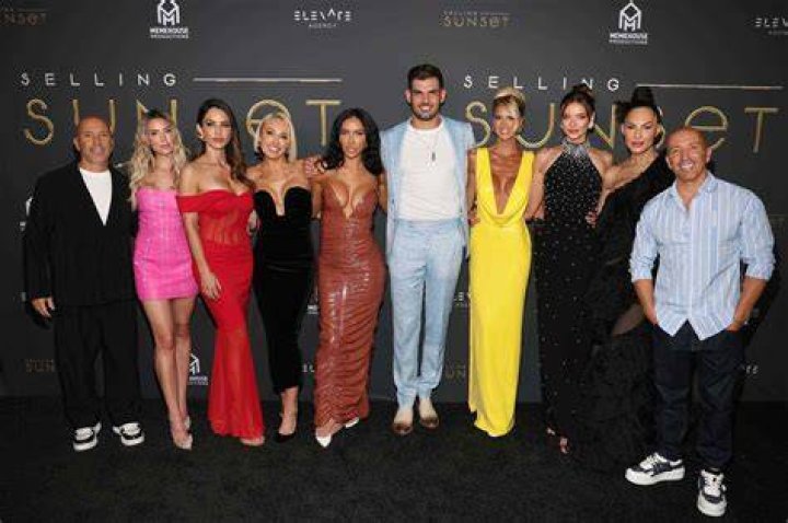 How old is Mary and her husband on Selling Sunset?