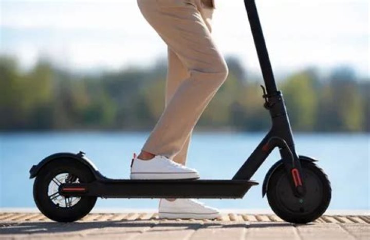 Is a moped faster than a scooter?