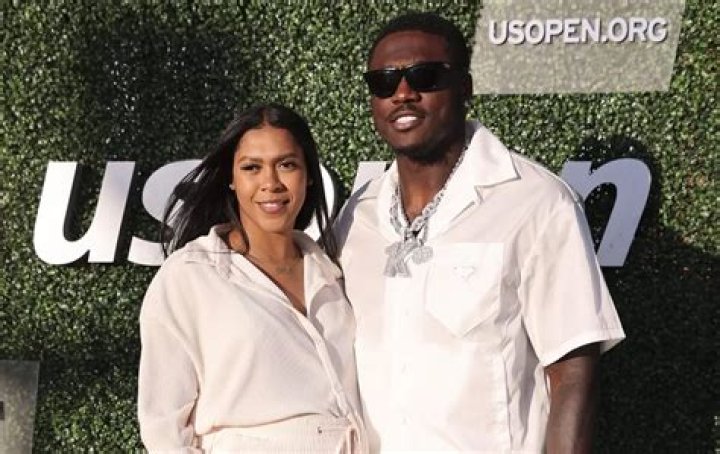 Is AJ Brown married?