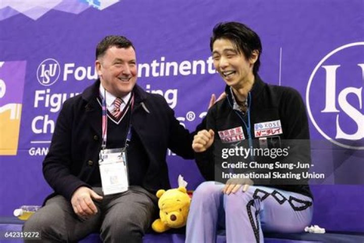 Is Brian Orser still coaching Yuzuru?