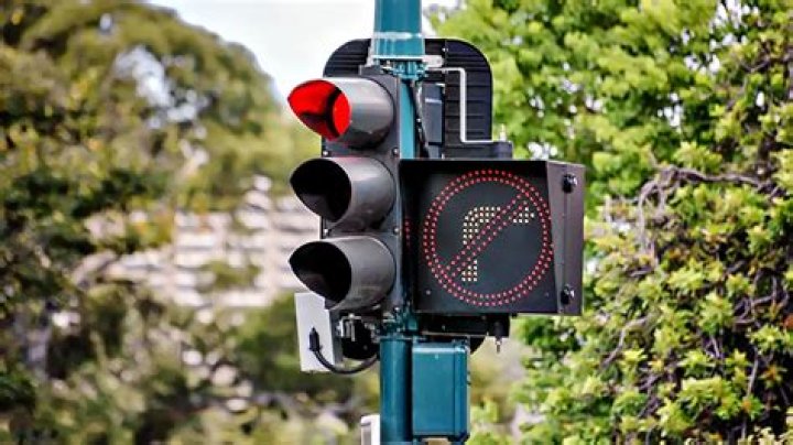 Is going through a red light a criminal offence?