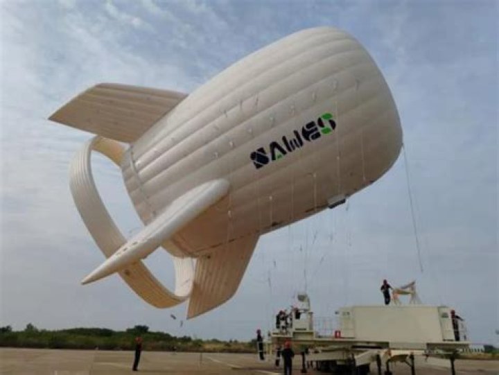 Is helium more buoyant than hot air?