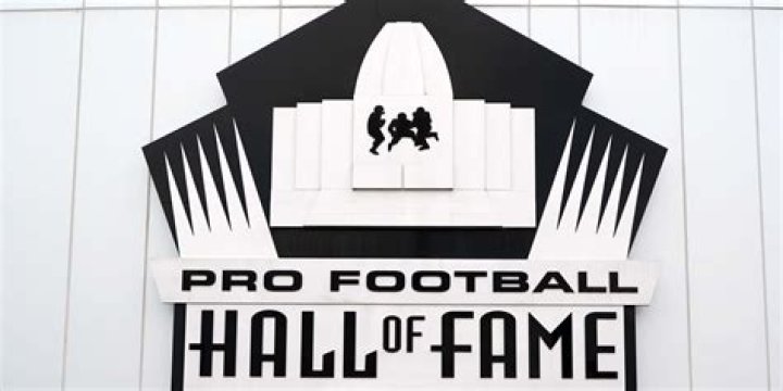 Is Howie Long in the Pro Football Hall of Fame?