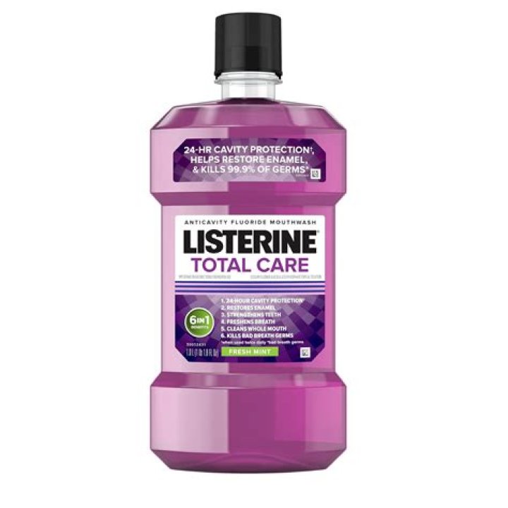 Is Listerine a fluoride rinse?