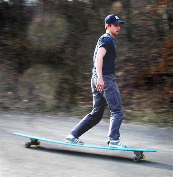 Is longboarding or skateboarding more similar to snowboarding?