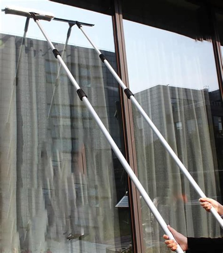 Is Metho good for cleaning windows?