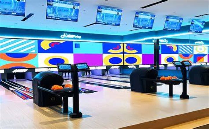 Is phase 4 a good bowling ball?
