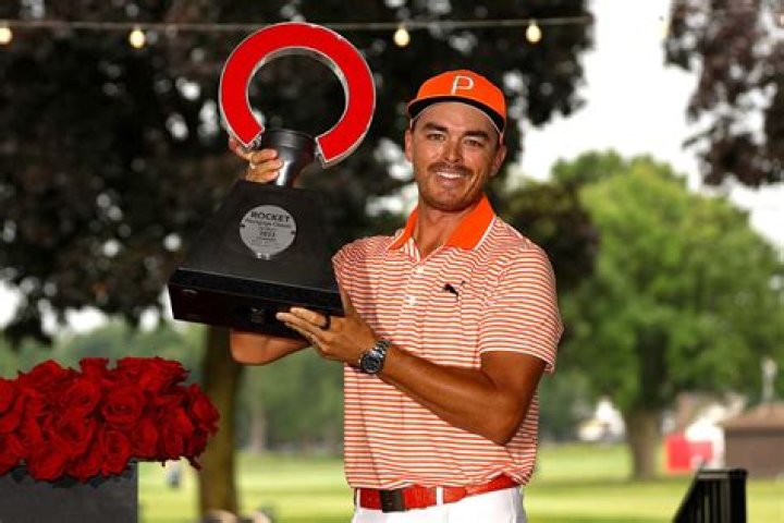 Is Rickie Fowler a dad?