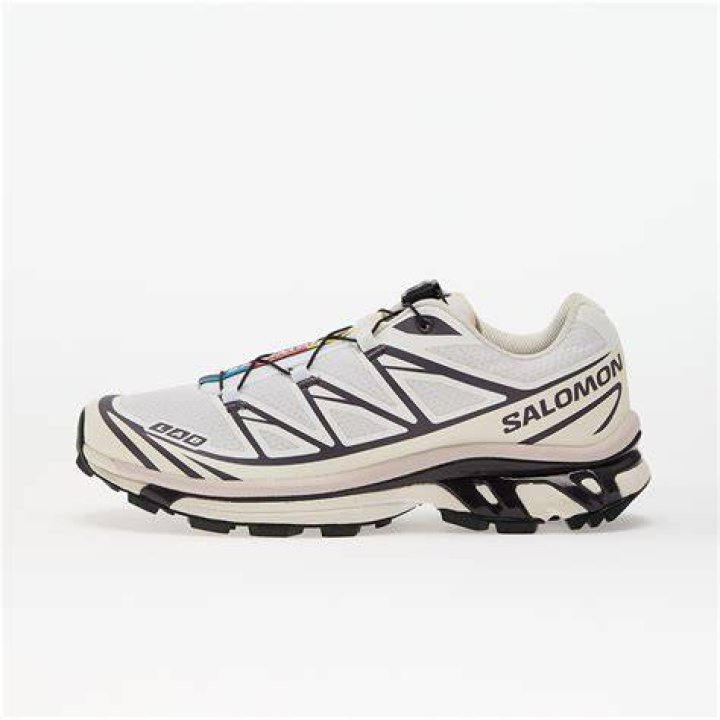 Is Salomon xt6 waterproof?