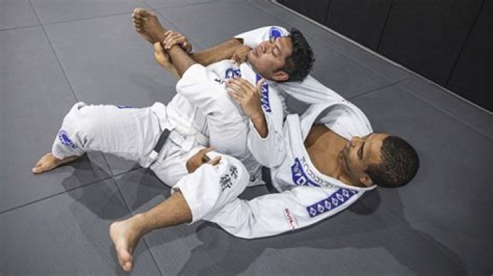 Is strength an advantage in BJJ?