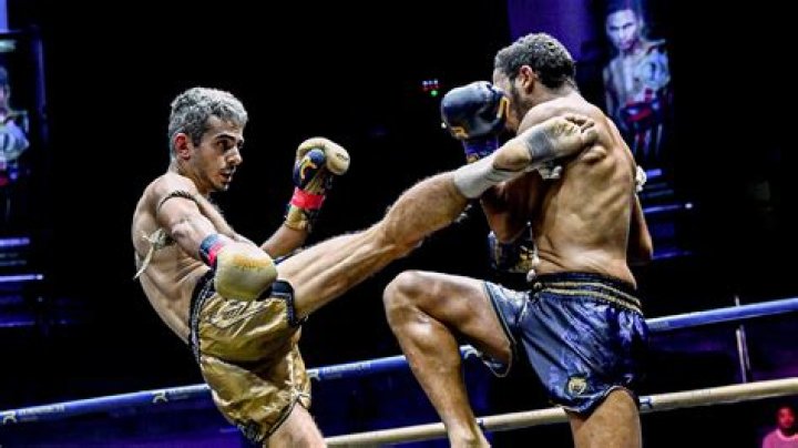 Is there a 10 count in Muay Thai?