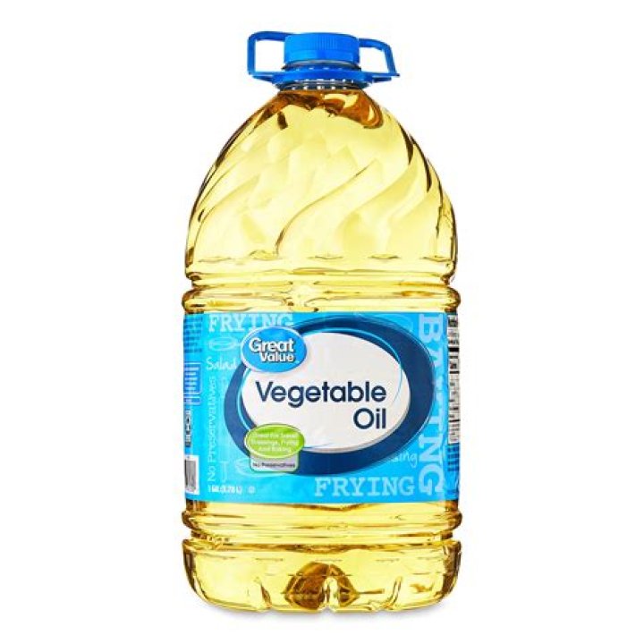 Is vegetable oil good for rubber seals?
