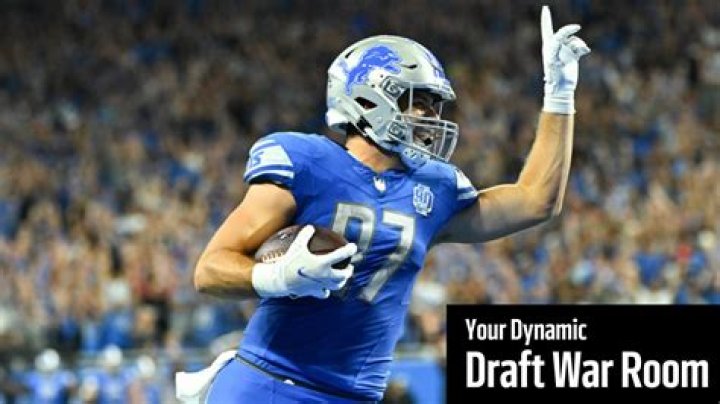 Should I put a RB or WR at flex?