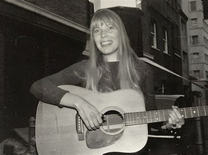 Was Joni Mitchell a great guitarist?