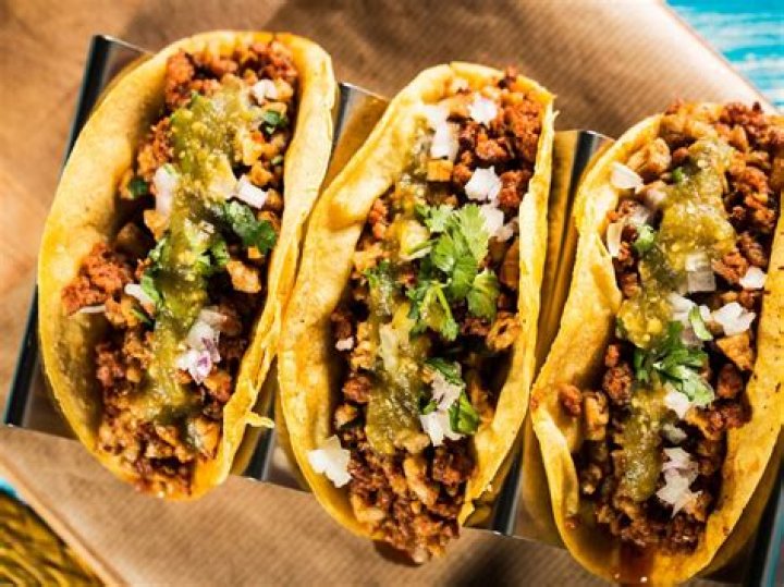 What are tacos de chapulin?