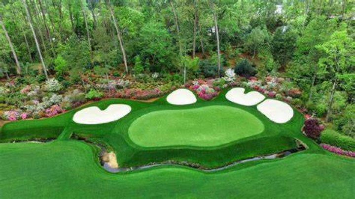 What are the dimensions of the 12th green at Augusta?