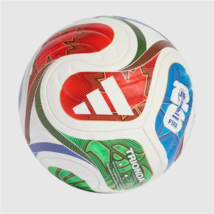 What are the original 2 colors a soccer ball is?