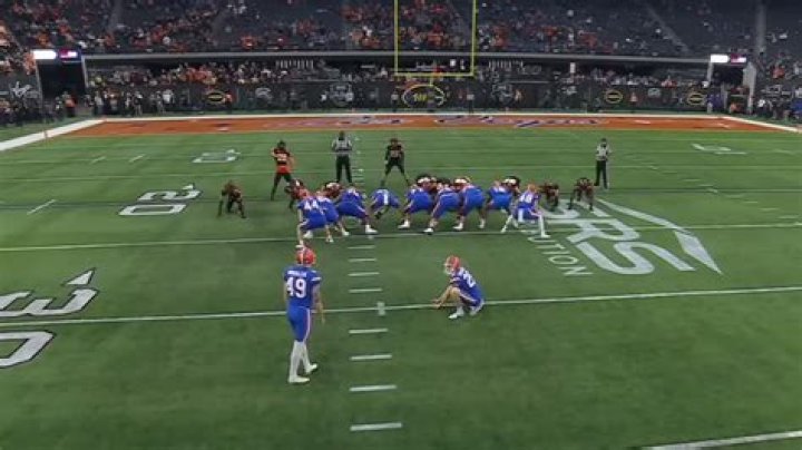What are the rules on a blocked field goal?