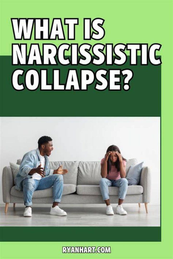 What are the signs of narcissistic collapse?