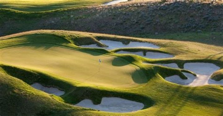 What do you call a pond on a golf course?