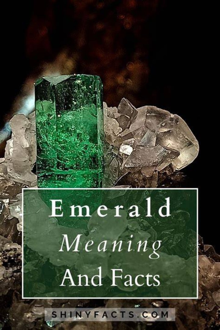 What does emerald mean in Hebrew?