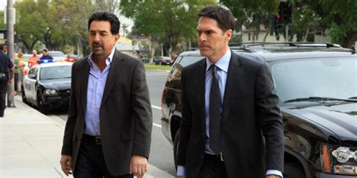 What episode of Criminal Minds does Hotch leave?