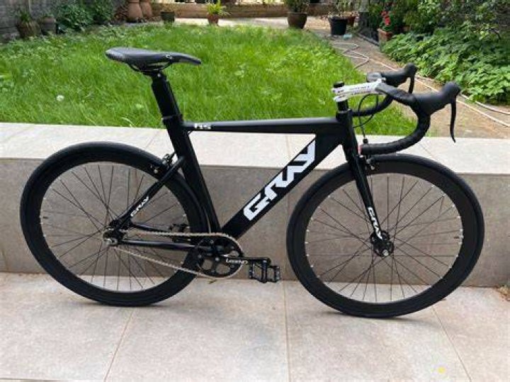 What gear is a single-speed road bike?