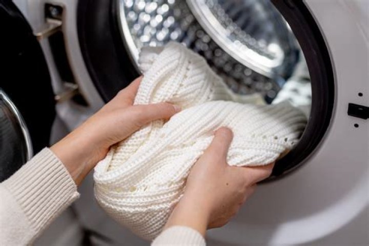What happens if you put cashmere in the washing machine?