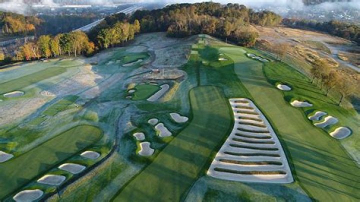 What is a tucked pin golf?