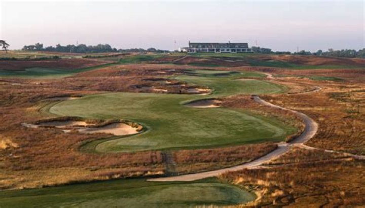 What is par on the 15th hole at Augusta?