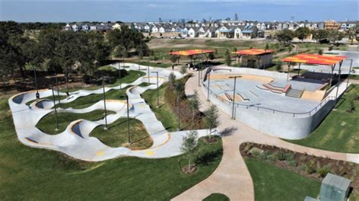 What is the largest skatepark in the US?