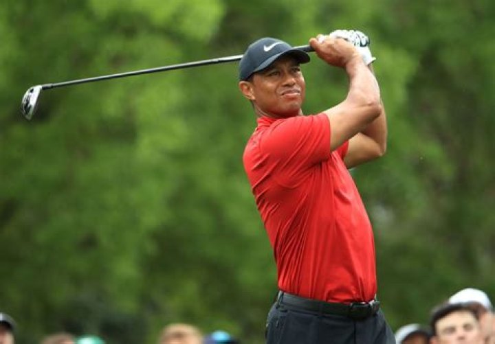 What sport dies Tiger Woods play?