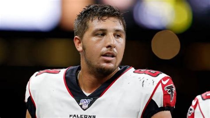 What was Austin Hooper salary?