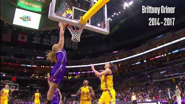 What WNBA players can dunk?
